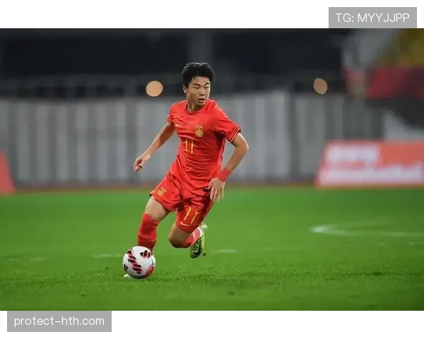 足球新星技战术表现稳健，近期发挥持续提升